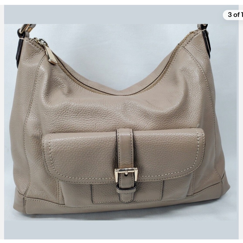 Authentic Coach Charlie Shoulder Bag in pebbled leather - Picture 4 of 11